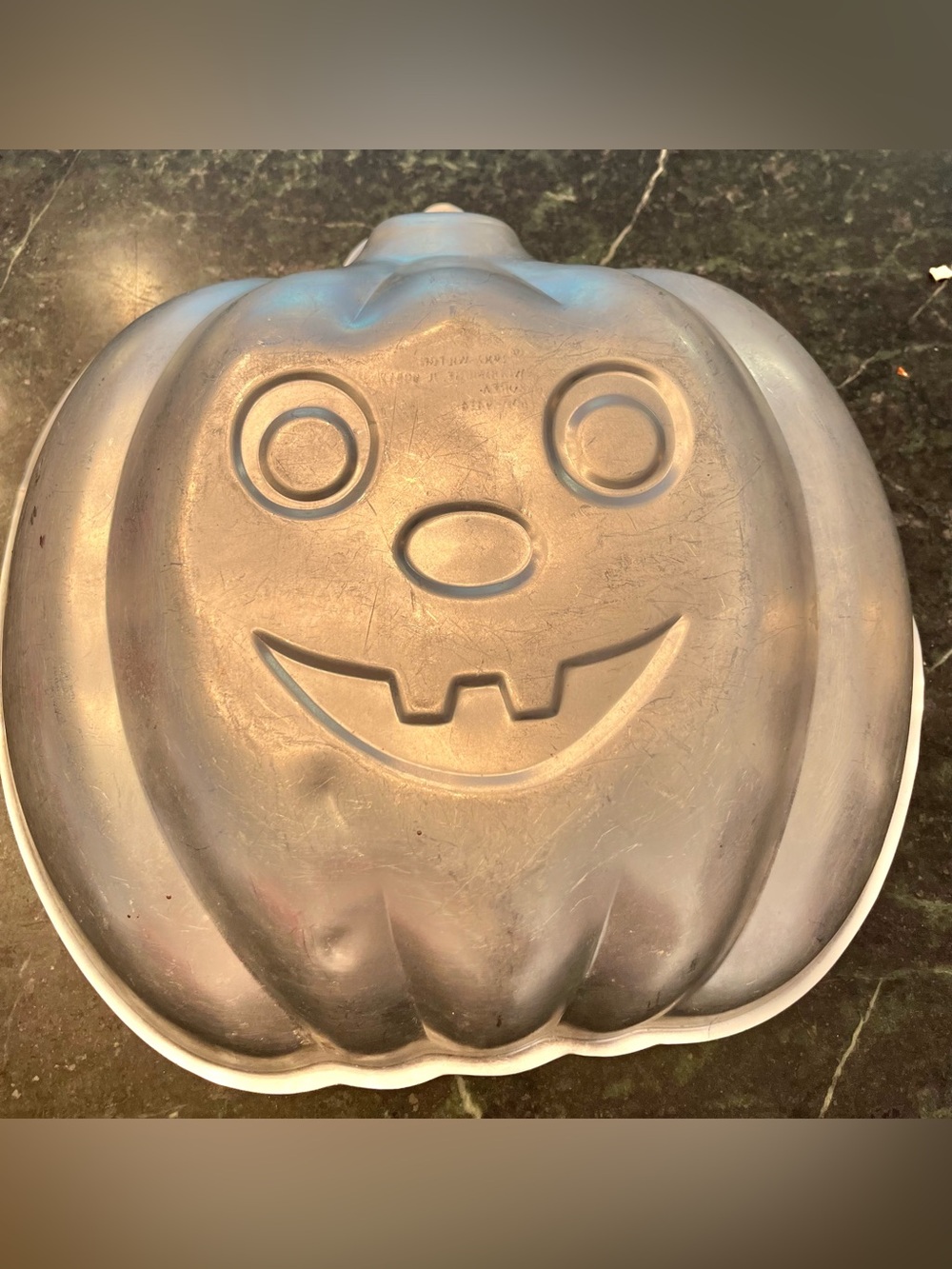 Vintage 1987 Wilton HALLOWEEN Pumpkin Cake Pam/Mold Jack O Lantern Face